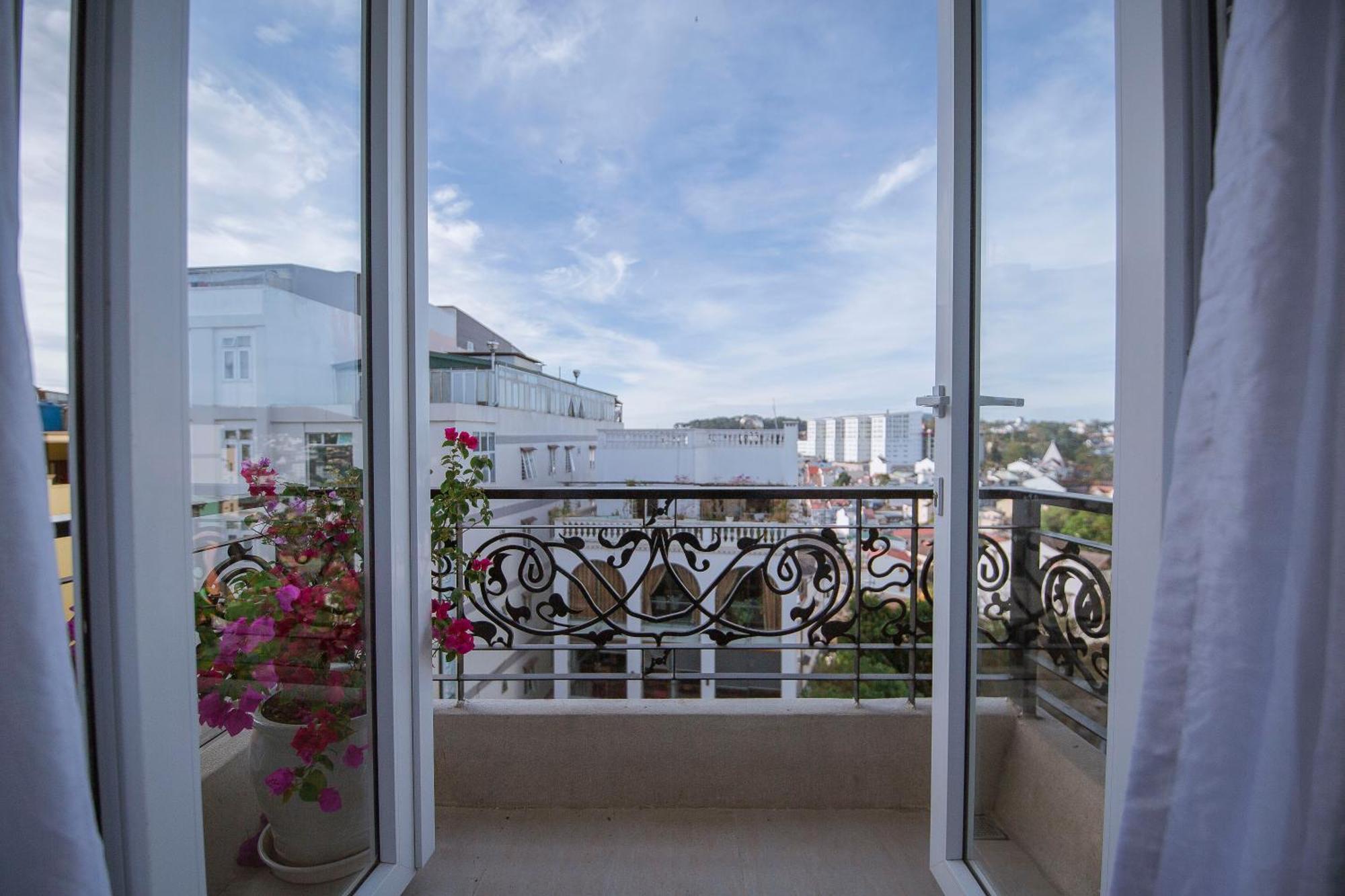 Hotel Du Lys Đà Lạt Exterior foto
